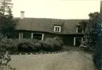 Ulfsparregården i Jönköping, Östra Storg. 74. Vy från trädgården.
