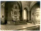 Interiörbild från Ovansjö kyrka, Kungsgården. Altaret med omgivning.