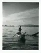 Fiskare på Bodensjön, Tyskland (enligt text i album). Text baksida kort: Fiskare vid Dingelsdorf (en stadsdel i Konstanz vid Bodensjön).