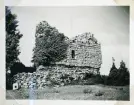 Kastal i Fröjel, Gotland (enligt text i album). Kastal är ett medeltida försvarstorn av sten (källa: Wikipedia).