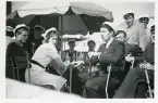 På konsumterrassen, Gävle. V-H. Leif, Lundström, Marianne, Gunvor, Bengt Hultin, Bruno, Nyberg, Palm, Magnusson, Frieberg, Bengt Norlén.