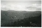 Utsikt från gruvhålen vid Ramundaberget mot Ljusnans dalgång, Härjedalen, 1941 (enligt text i album).