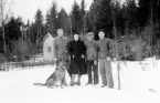 Värdfolk. Från vänster: Gerde, Ola Greta, resten okända.