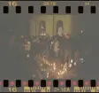 Tända ljus vid högtidlighållandet av årsdagen för mordet på Olof Palme.