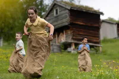 Barn leker - potetsekkløp