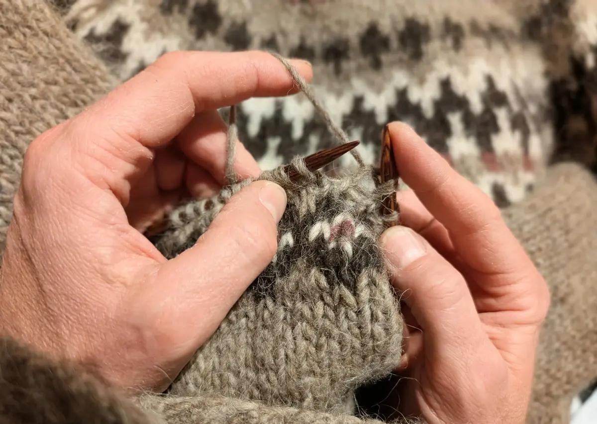 Killar & Sticks! – en stickkurs enbart för män - Västernorrlands museum